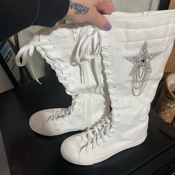 Ladies Lace up tall runners worn once beautiful Size 8 - Picture 4 of 5